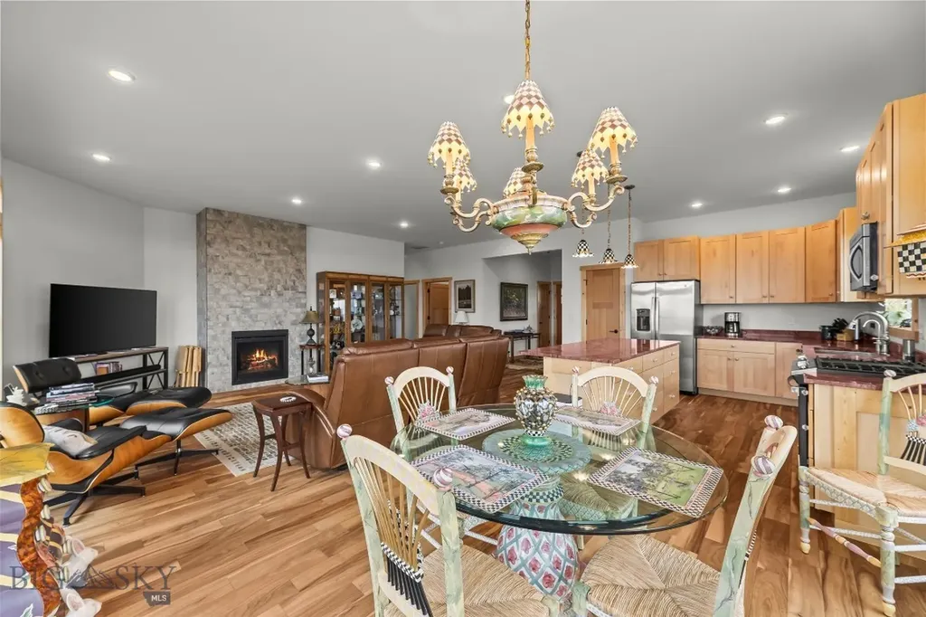 10 Sapphire Lane Emigrant MT 59027