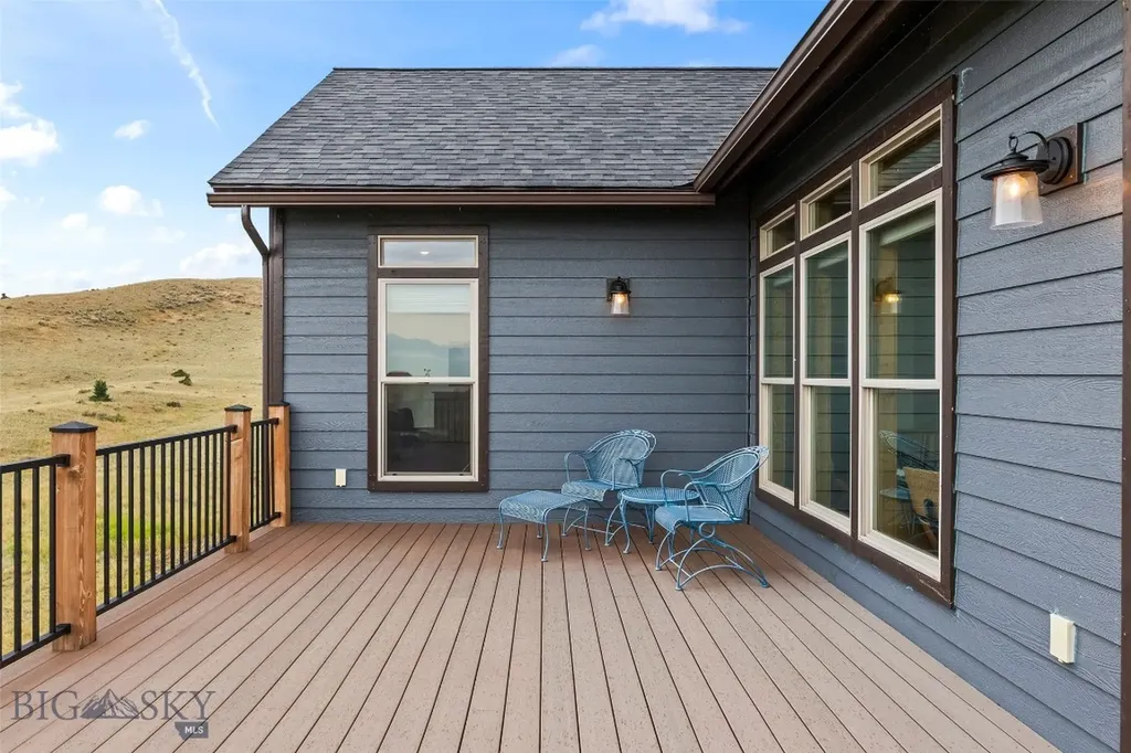 10 Sapphire Lane Emigrant MT 59027