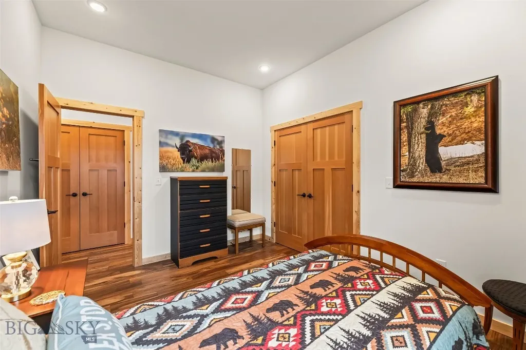 10 Sapphire Lane Emigrant MT 59027