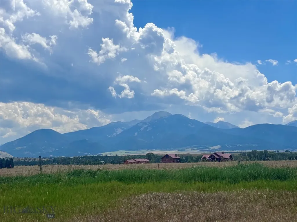 15 Shelter Belt Pray MT 59065