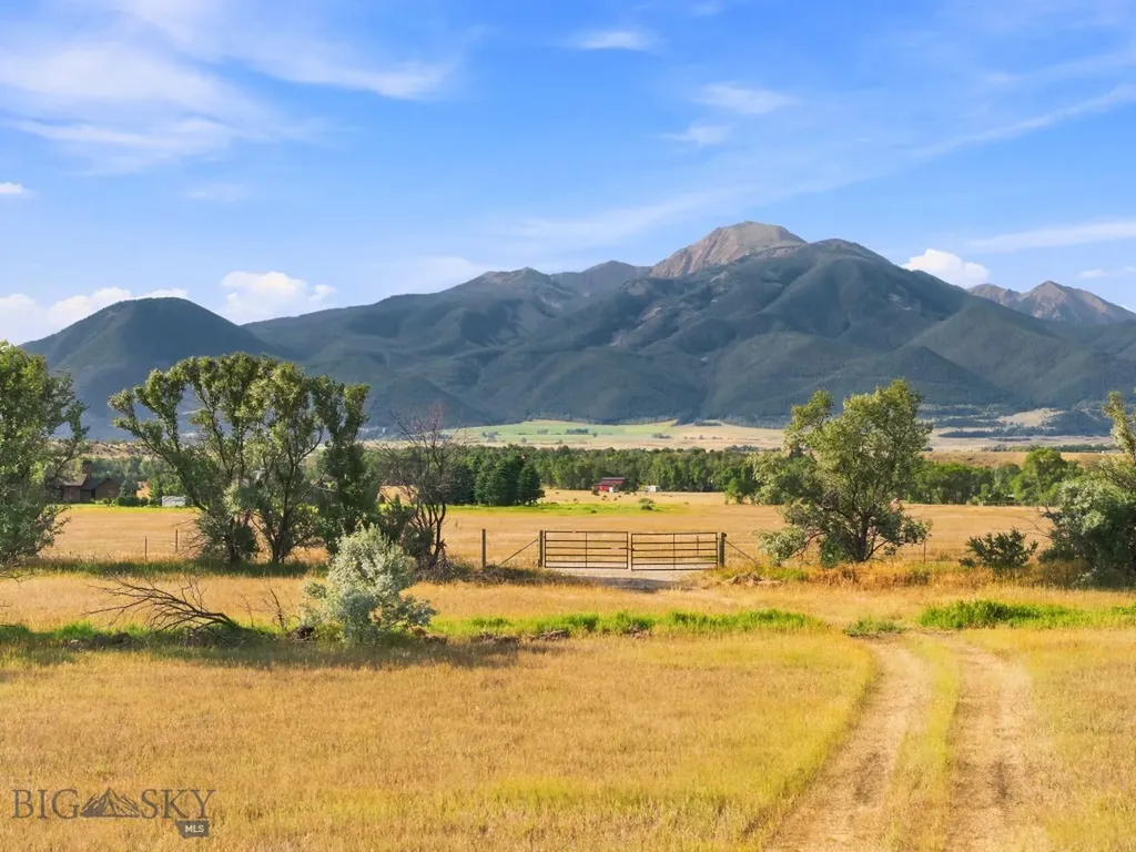 15 Shelter Belt Pray MT 59065
