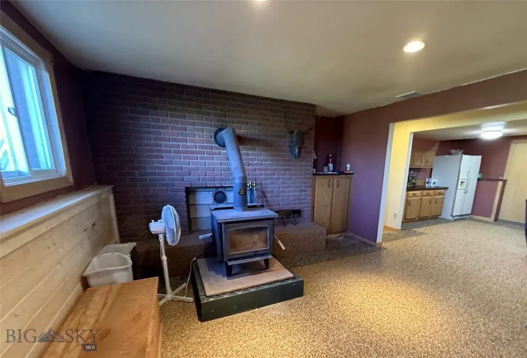 2606 N 17th Road Worden MT 59088