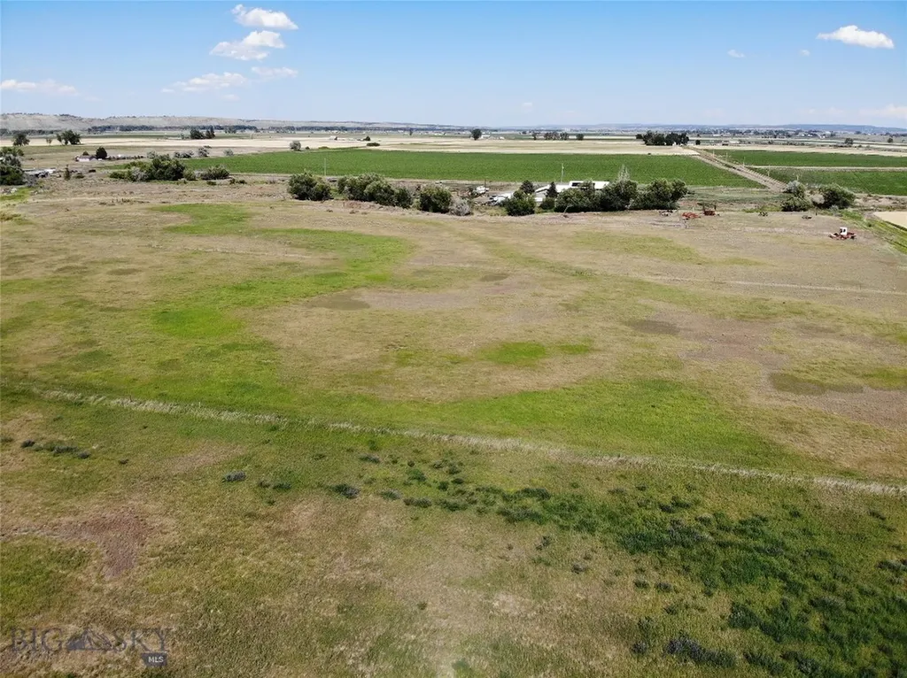 2606 N 17th Road Worden MT 59088