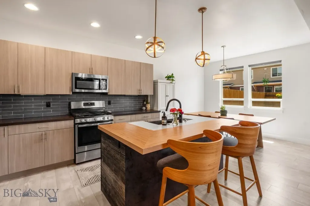 1304 Grover Lane Belgrade MT 59714