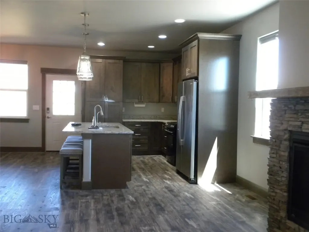 54 Western Larch Three Forks MT 59752