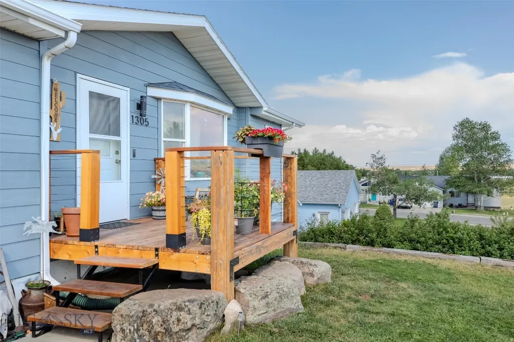 1305 Emigrant Lane Livingston MT 59047