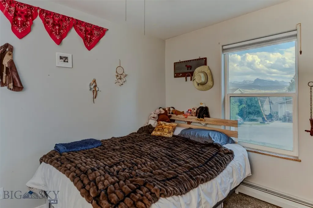 1305 Emigrant Lane Livingston MT 59047