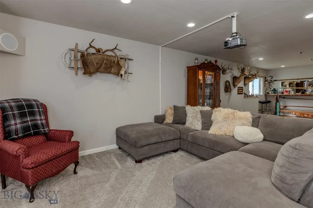 1305 Emigrant Lane Livingston MT 59047