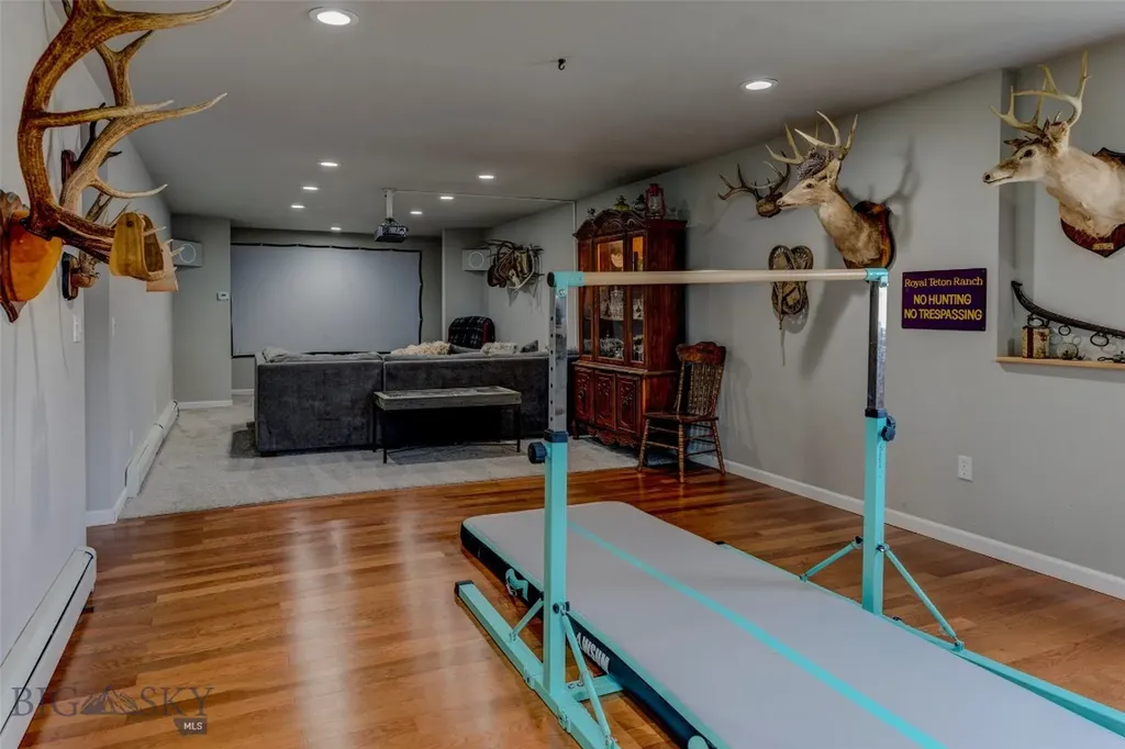 1305 Emigrant Lane Livingston MT 59047