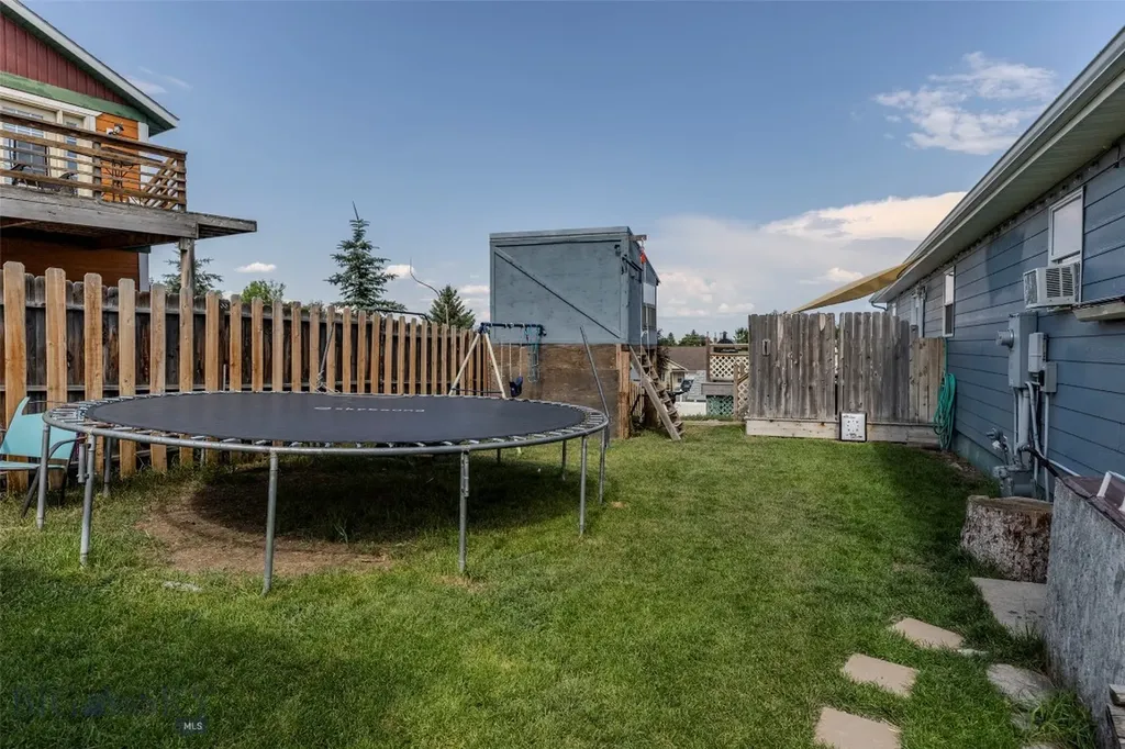 1305 Emigrant Lane Livingston MT 59047
