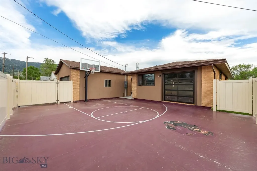 2915 St Ann Street Butte MT 59701