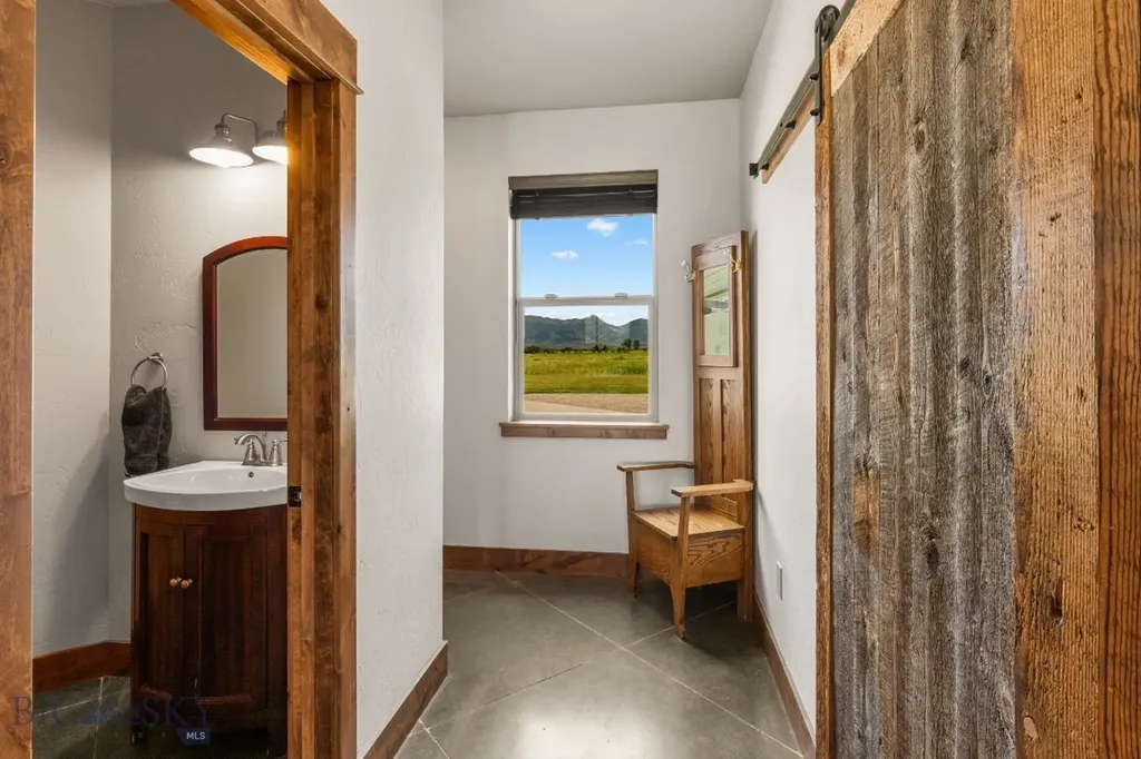 407 Lost Fawn Trail Belgrade MT 59714