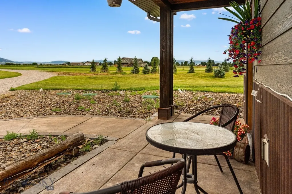 407 Lost Fawn Trail Belgrade MT 59714