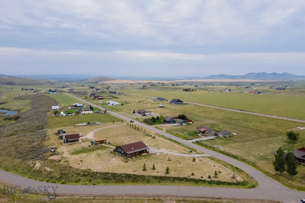 66 Red Shoulder Lane Three Forks MT 59752