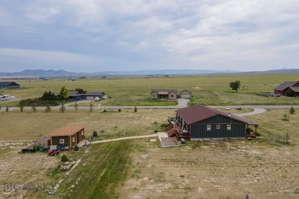 66 Red Shoulder Lane Three Forks MT 59752