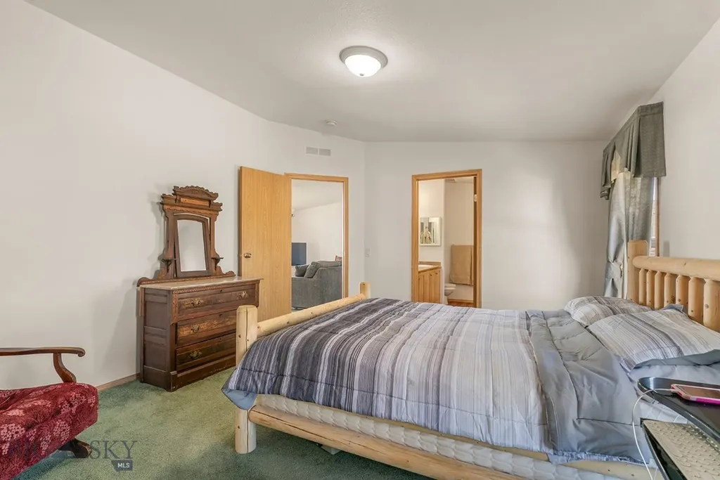 123 Weasel Creek Winston MT 59647