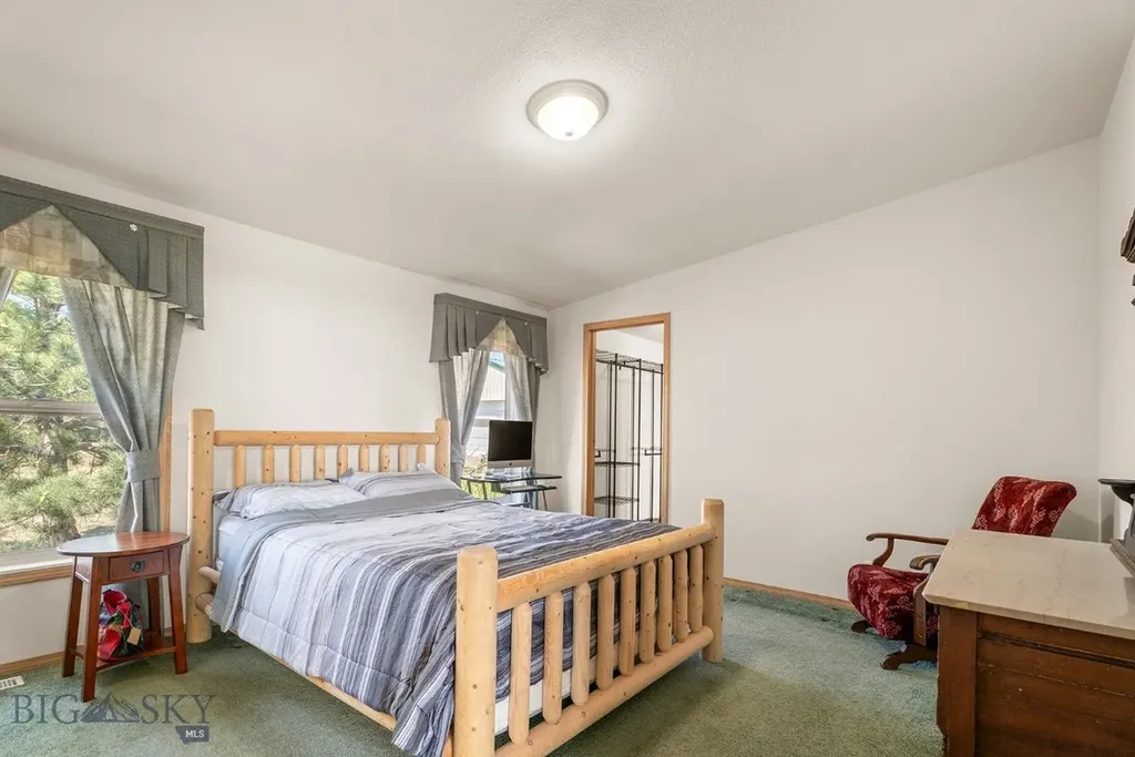 123 Weasel Creek Winston MT 59647