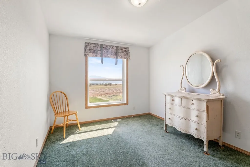 123 Weasel Creek Winston MT 59647