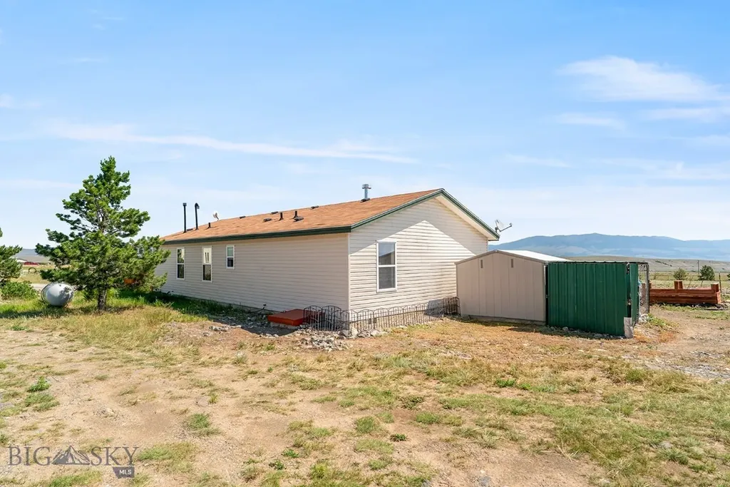 123 Weasel Creek Winston MT 59647