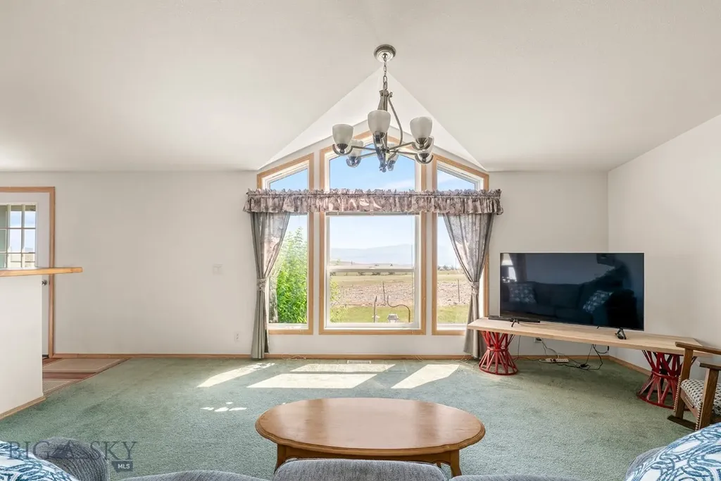 123 Weasel Creek Winston MT 59647