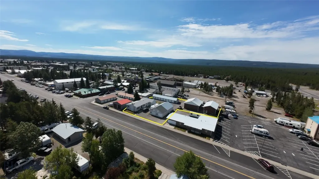 622 Madison Avenue West Yellowstone MT 59758