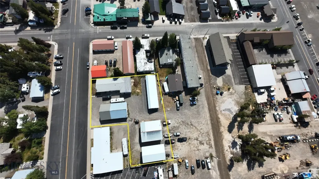 622 Madison Avenue West Yellowstone MT 59758