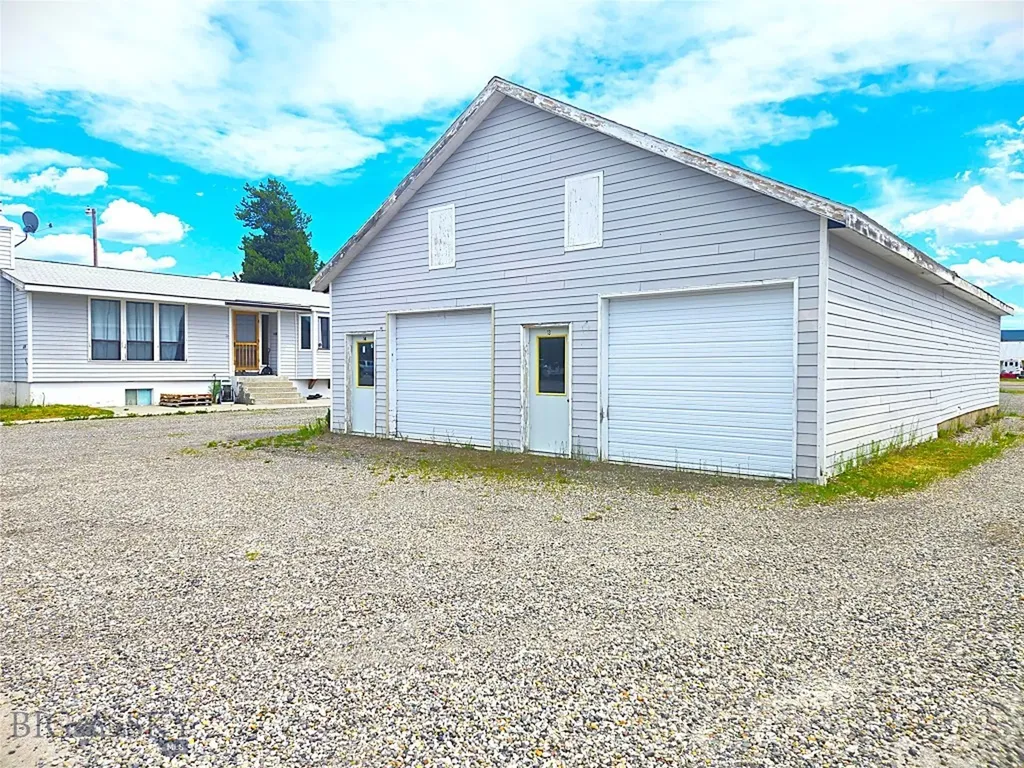 622 Madison Avenue West Yellowstone MT 59758