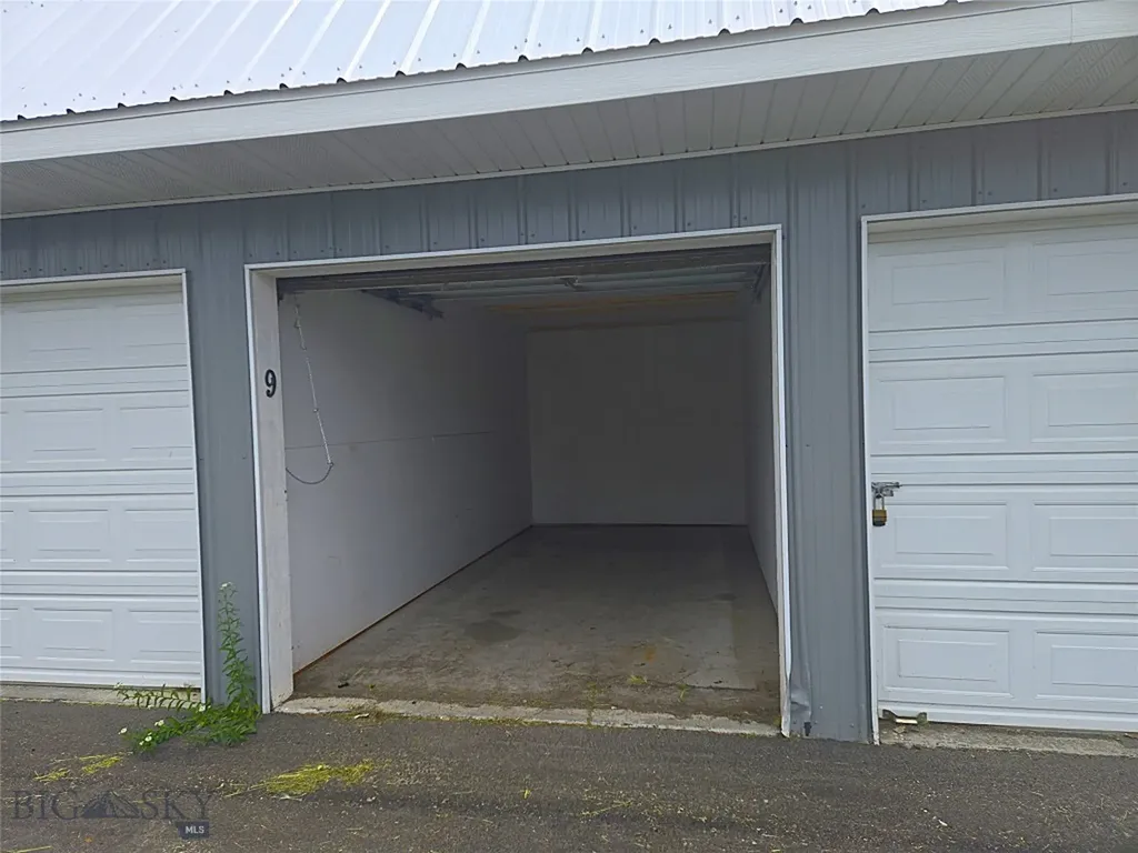622 Madison Avenue West Yellowstone MT 59758
