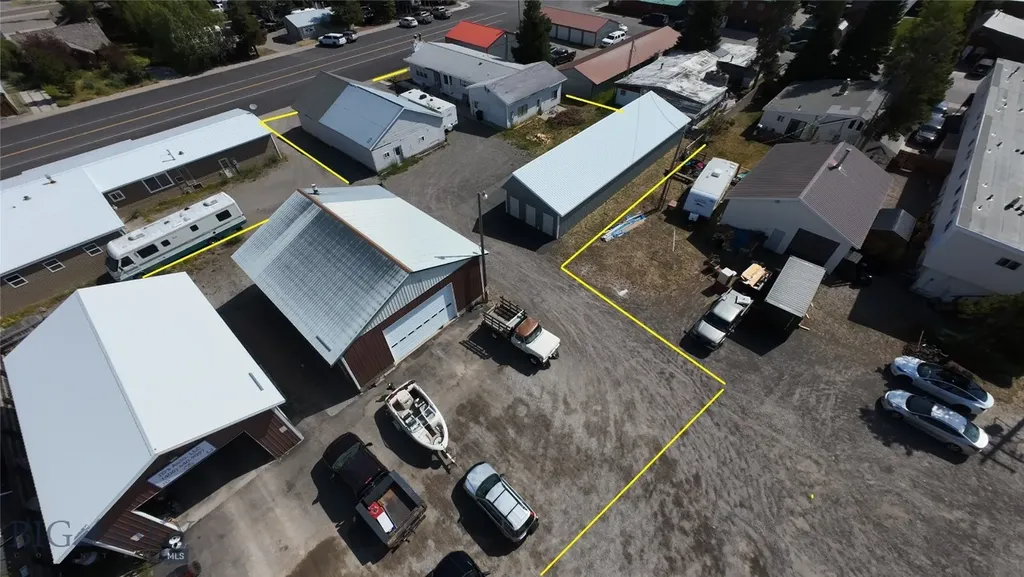 622 Madison Avenue West Yellowstone MT 59758