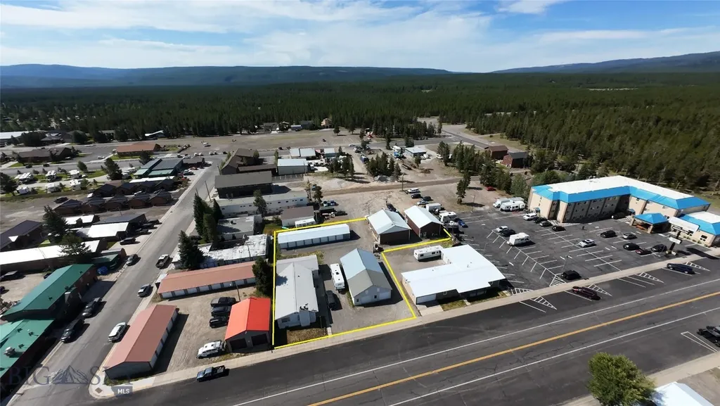 622 Madison Avenue West Yellowstone MT 59758