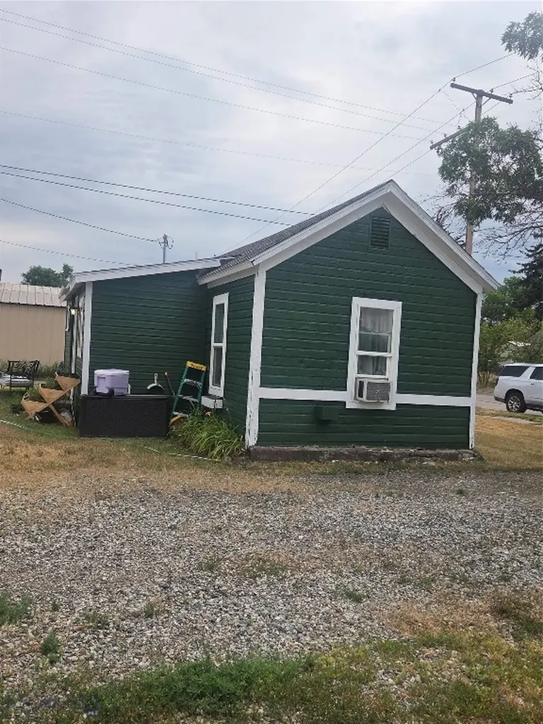 104 1/2 N K Street Livingston MT 59047