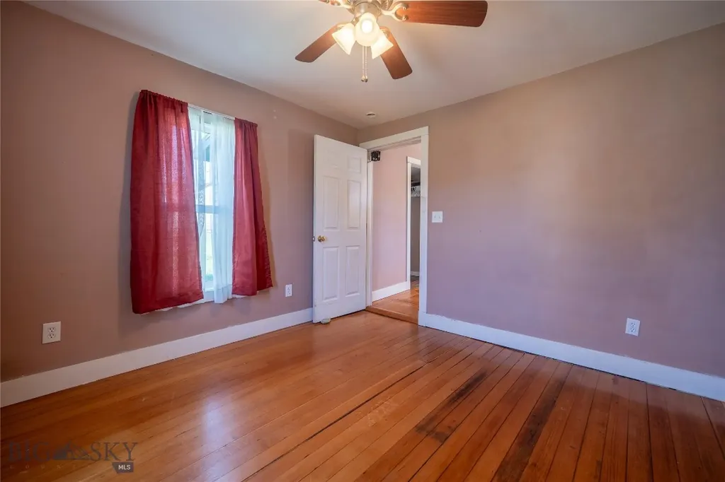 104 1/2 N K Street Livingston MT 59047