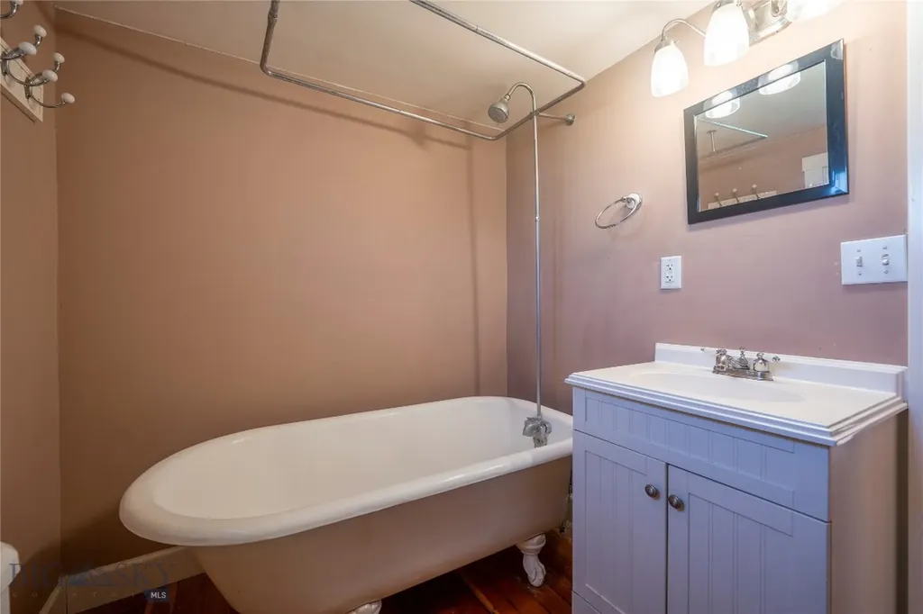 104 1/2 N K Street Livingston MT 59047