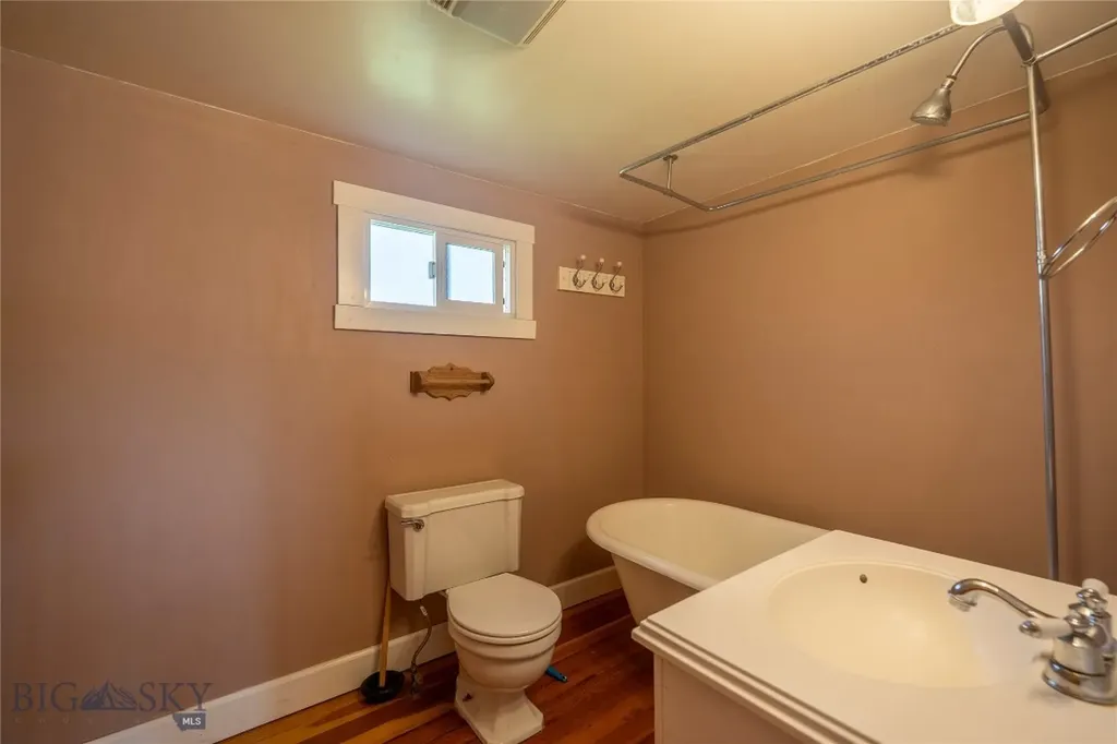 104 1/2 N K Street Livingston MT 59047