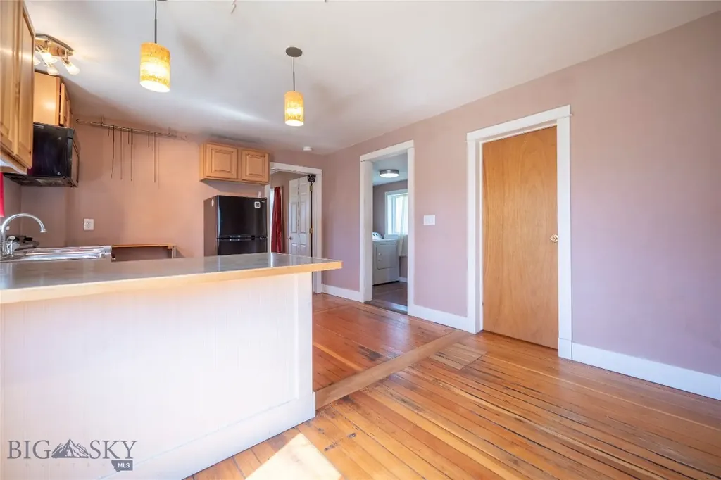 104 1/2 N K Street Livingston MT 59047