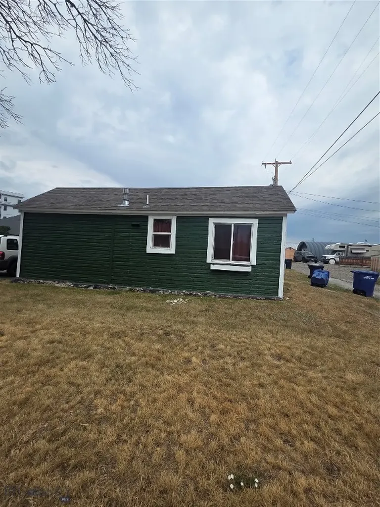 104 1/2 N K Street Livingston MT 59047