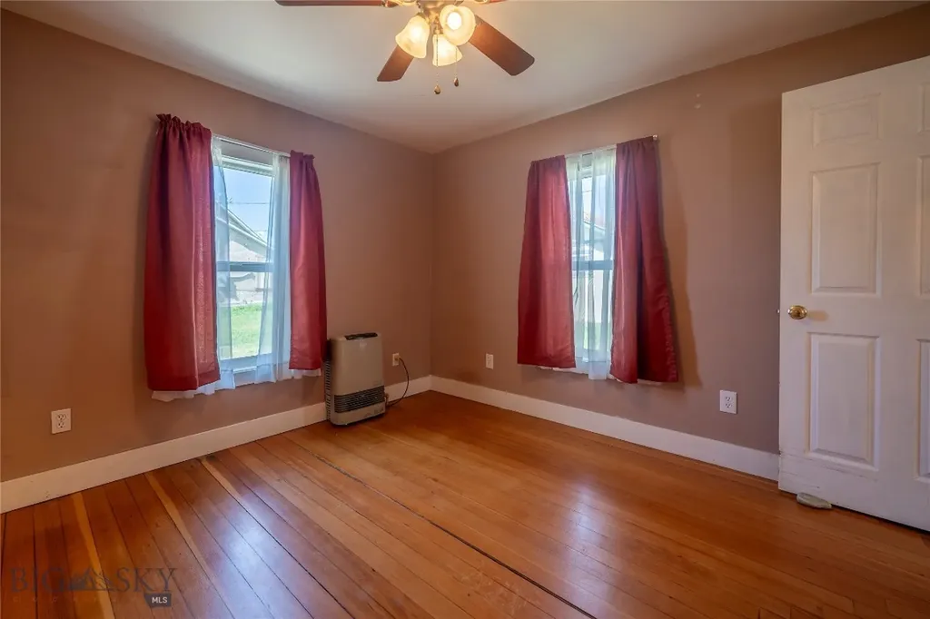 104 1/2 N K Street Livingston MT 59047