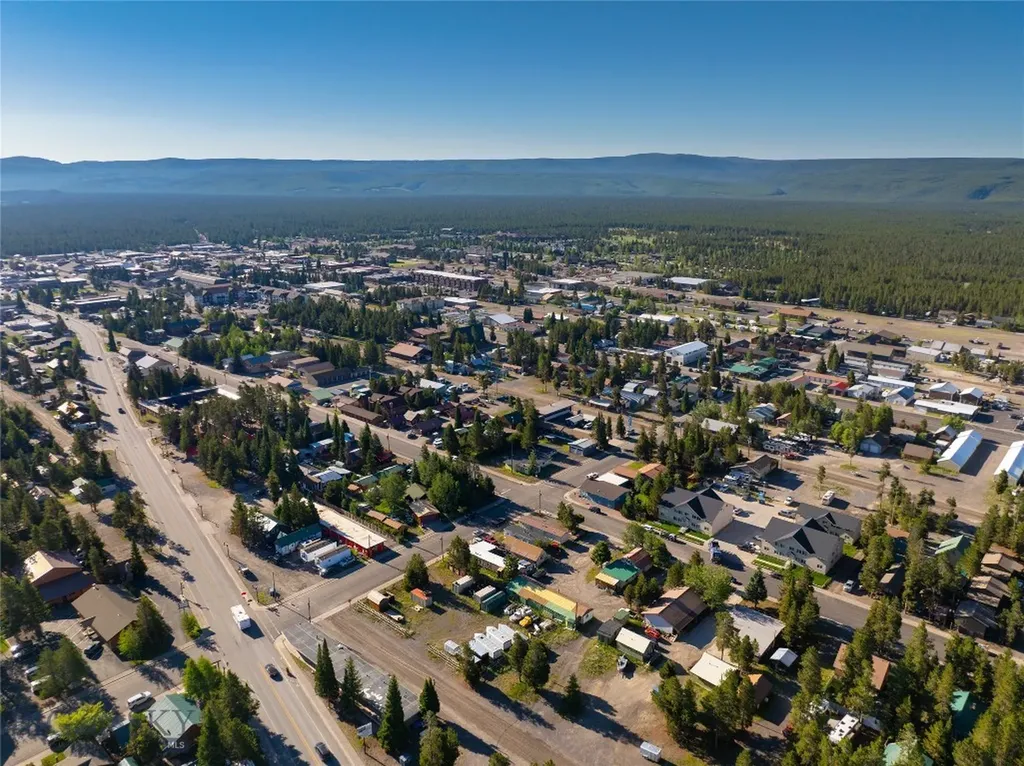 625 Firehole West Yellowstone MT 59758
