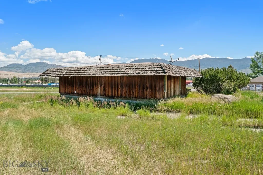 390 Holmes Avenue Butte MT 59701