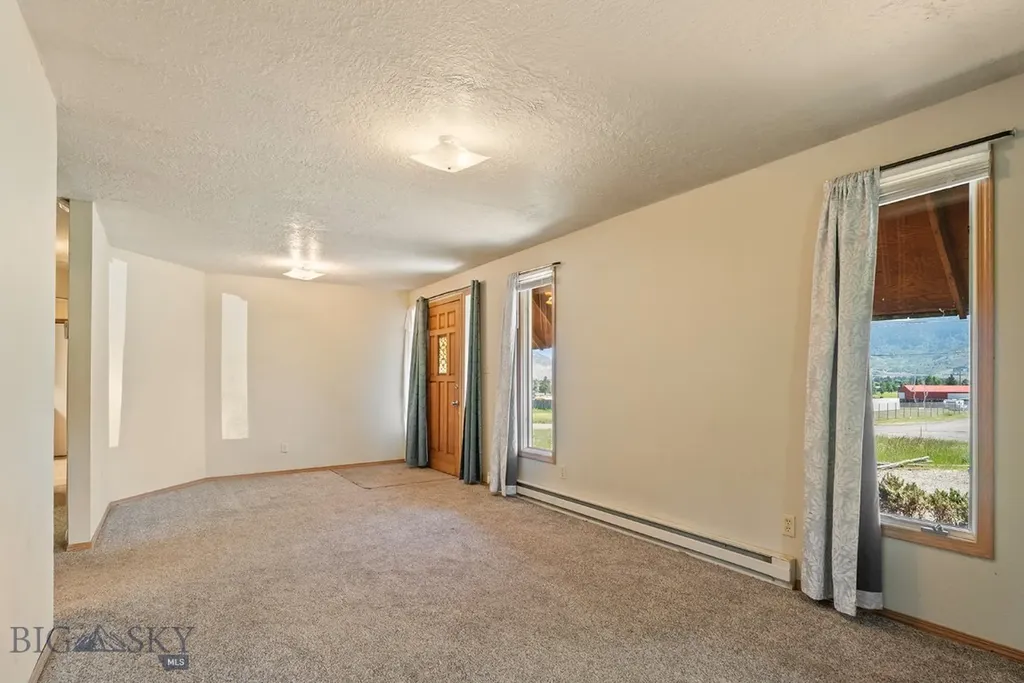 390 Holmes Avenue Butte MT 59701