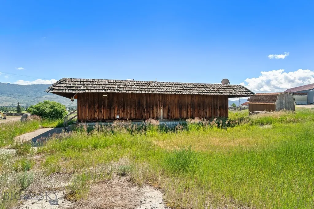 390 Holmes Avenue Butte MT 59701