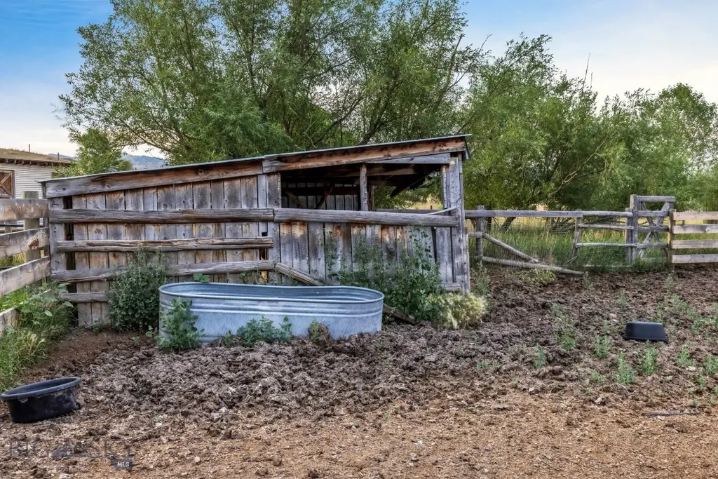 10 Chesapeake Drive Livingston MT 59047