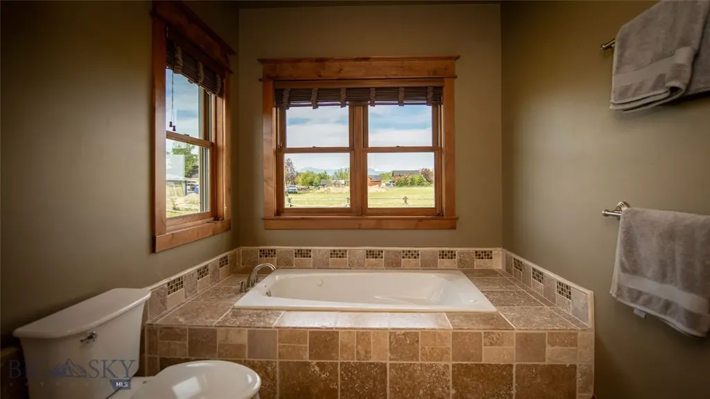 40 Wapiti Way Bozeman MT 59718