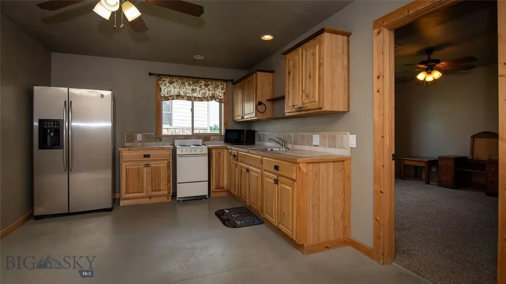 40 Wapiti Way Bozeman MT 59718