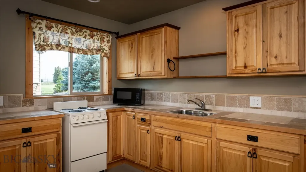 40 Wapiti Way Bozeman MT 59718