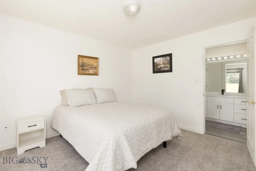 304 Firelight Big Sky MT 59716