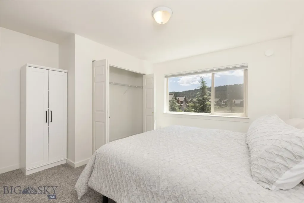304 Firelight Big Sky MT 59716