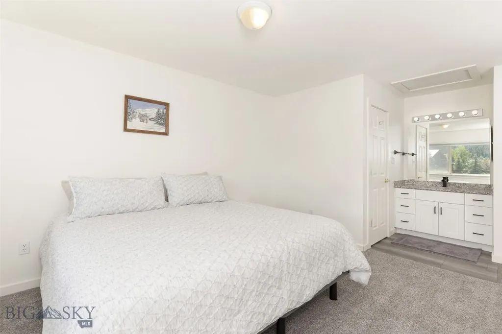 304 Firelight Big Sky MT 59716