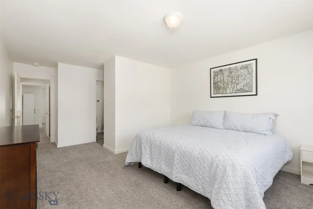 304 Firelight Big Sky MT 59716