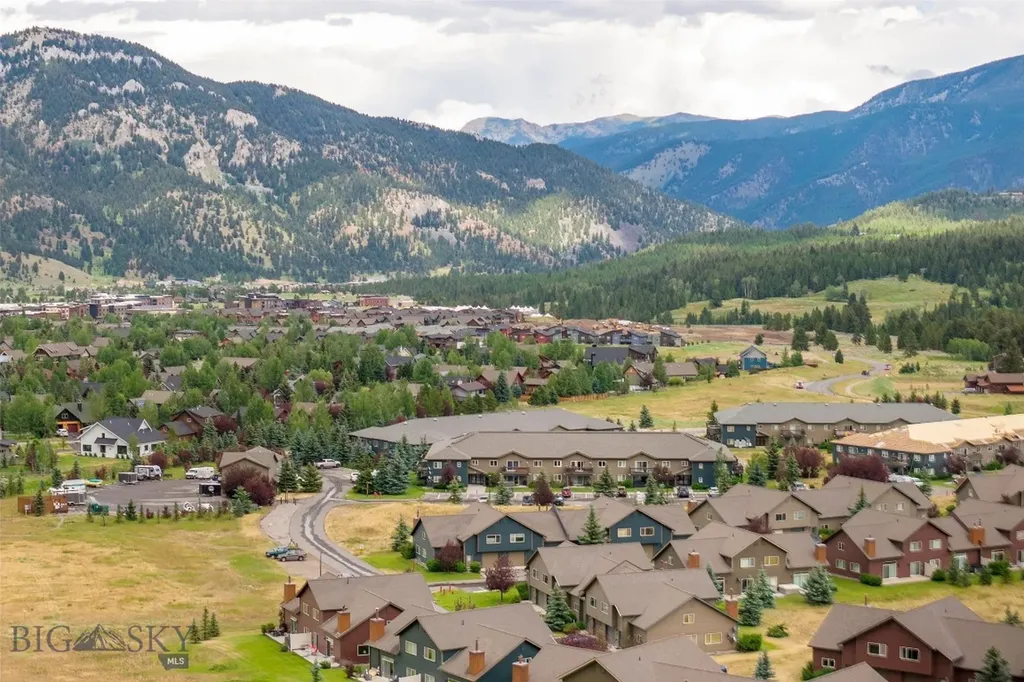304 Firelight Big Sky MT 59716